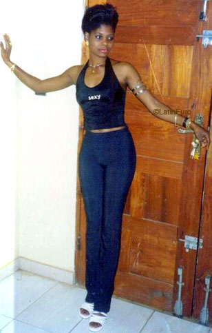 Date this passionate Togo girl Ajavontina from  A9941