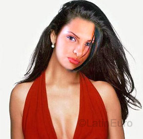 Date this sultry Brazil girl Camila from Natal B-168