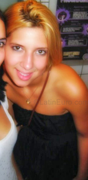 Date this nice looking Brazil girl Roseli from Taboao Da Serra B-177