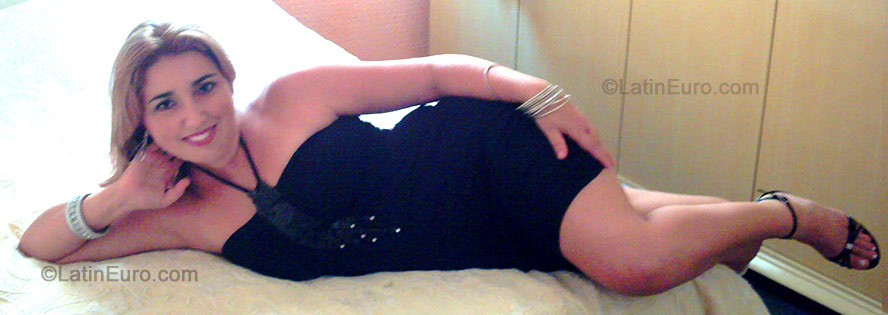 Date this funny Brazil girl Patricia from Piracicaba B-198