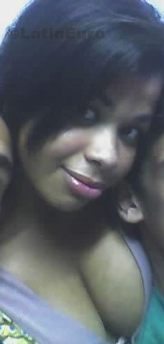 Date this voluptuous Brazil girl Joelma from Maceio B-44