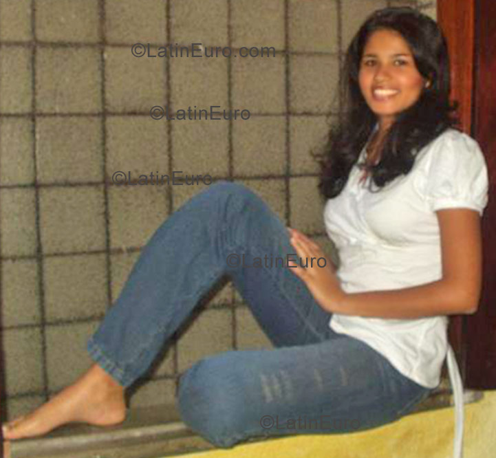 Date this exotic Brazil girl Geisa from Fortaleza B1010