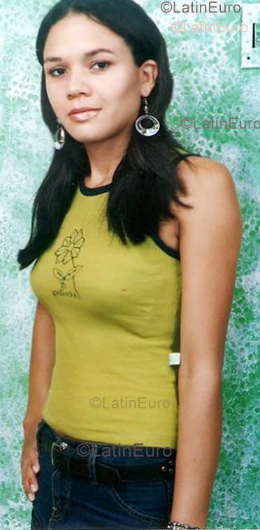 Date this voluptuous Brazil girl B1012 from Araguaina B1012