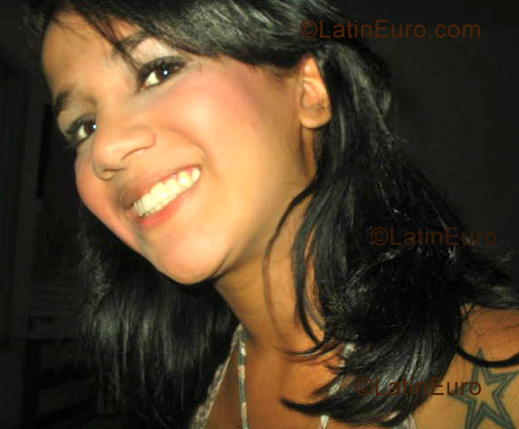 Date this cute Brazil girl Kassilandia from Governador Valadares B1019
