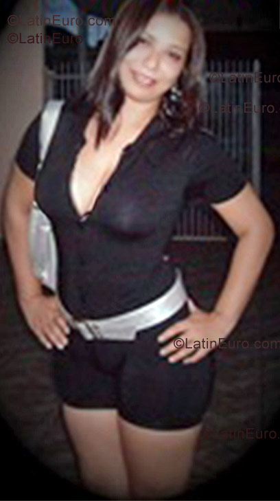 Date this hard body Brazil girl Juliana from Londrina B1028