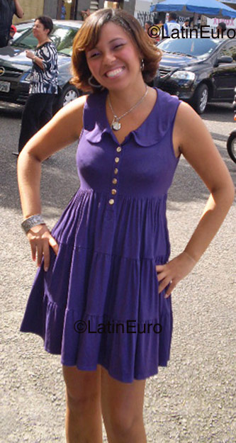 Date this pretty Brazil girl Lilian from Salvador B1038