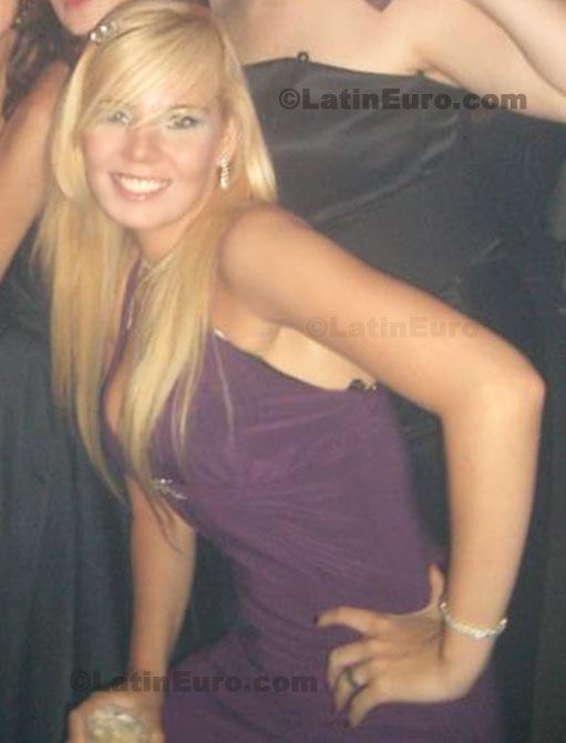Date this cute Brazil girl Helouise Alvo from Praia Grande B106