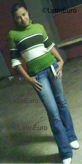 Date this attractive Brazil girl Sheyla from Teresopolis B1073