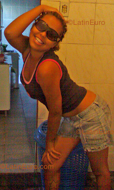 Date this delightful Brazil girl Isabelinha from Belo Horizonte B1109