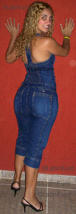 Date this attractive Brazil girl Eliane from Governador Valadares B1164