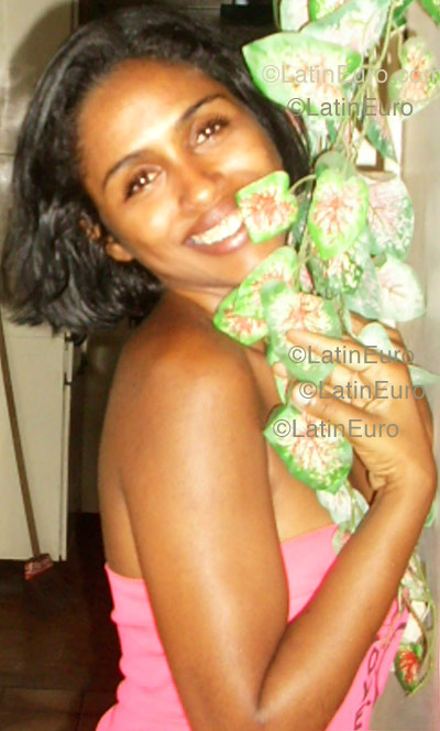Date this lovely Brazil girl Adrina from Rio de Janeiro B1205