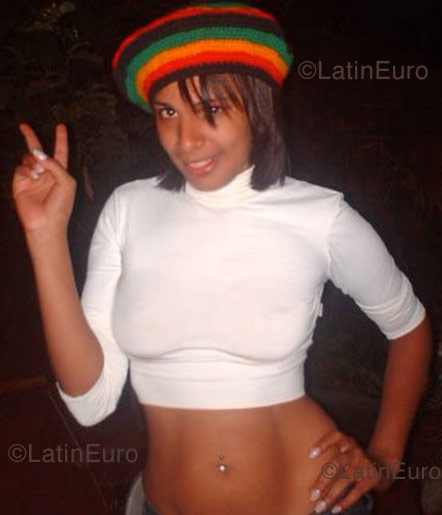 Date this lovely Brazil girl Joselene from Goiania B1212