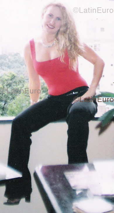 Date this funny Brazil girl Leody from Contagem B1278
