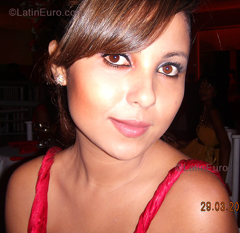 Date this gorgeous Brazil girl Juliana from Goiania B1286