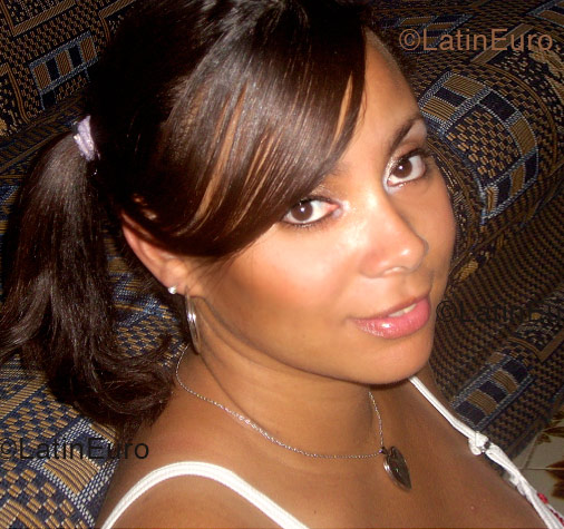 Date this stunning Brazil girl Jaqueline from Sao Goncalo B1299