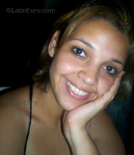 Date this young Brazil girl Janaina from Rio Verde B1310