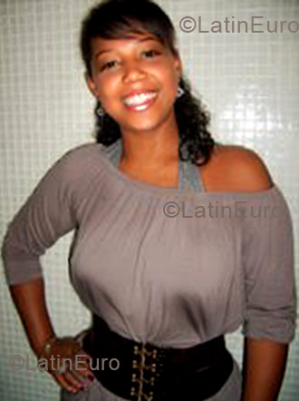 Date this sensual Brazil girl Hanna from Florianopolis B1353