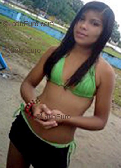 Date this delightful Brazil girl Sara from Belem B1379