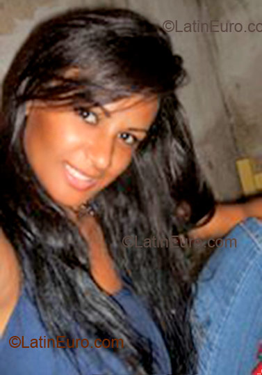 Date this sultry Brazil girl Nary from Sao Luis B1383