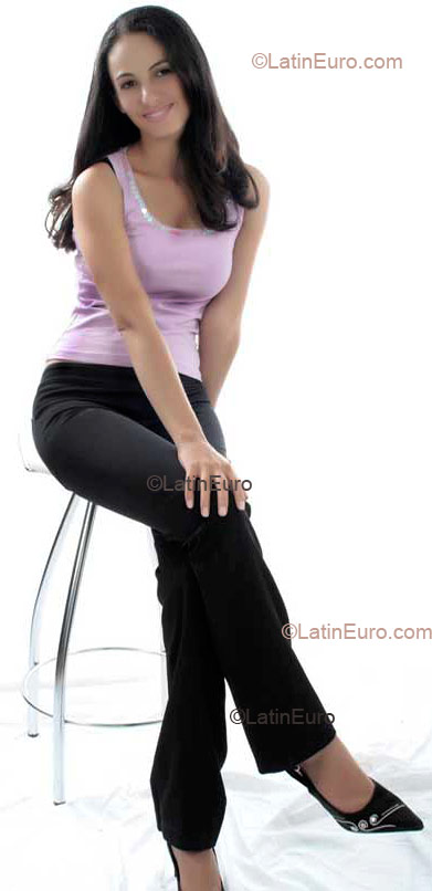 Date this young Brazil girl Edvania from Palmas B1419