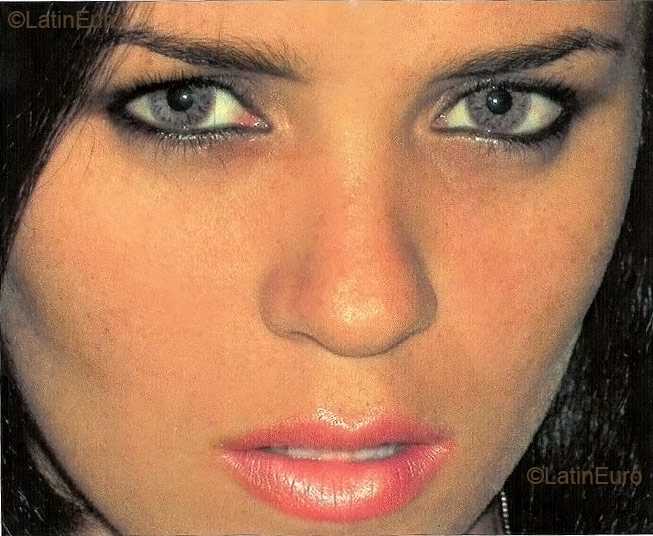 Date this attractive Brazil girl Lucelia from Rio De Janeiro B1460