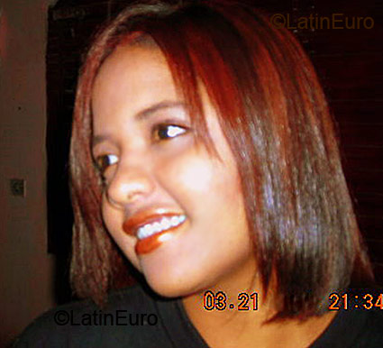 Date this stunning Brazil girl Patricia from Nova Ponte B1462