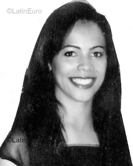 Date this beautiful Brazil girl Diva from Brasilia B1477