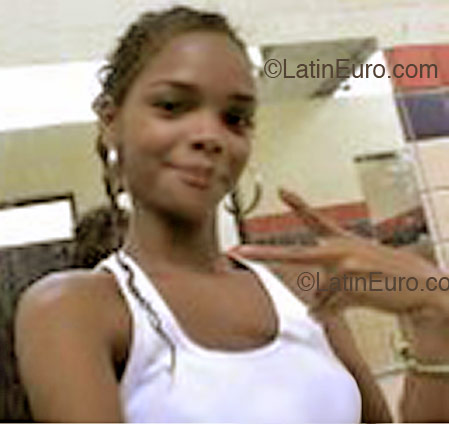 Date this gorgeous Brazil girl Monique from Paulista B1605