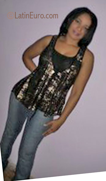 Date this sensual Brazil girl Marlucia from  B1644