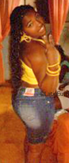 Date this good-looking Brazil girl Marcelle from Rio de Janeiro B1656