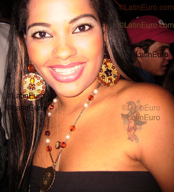 Date this athletic Brazil girl Jaqueline from Goiania B1706
