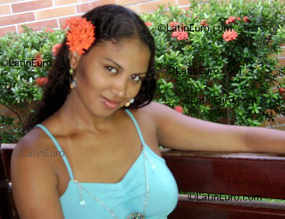 Date this funny Brazil girl Leticya from Fortaleza B1755
