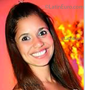 Date this happy Brazil girl Paola from Vitoria B1782