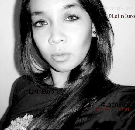 Date this hard body Brazil girl Sathy from  B1819