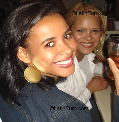 Date this young Brazil girl Rebeca from Jequie B1852