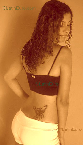Date this charming Brazil girl Jacki from Goiania B1856
