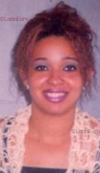 Date this gorgeous Brazil girl Leda from Sorocaba B1880