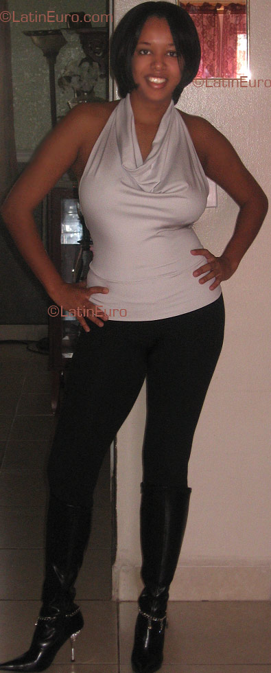 Date this hot Brazil girl Keila from  B1905