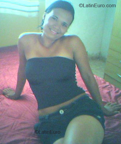 Date this lovely Brazil girl Jackueline from  B1901