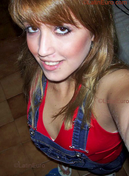 Date this stunning Brazil girl Daniele from  B1952