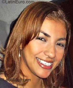 Date this foxy Brazil girl Nathalie from Boa Vista B2018