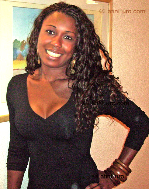 Date this tall Brazil girl Fabiana from Sao Paulo B2040