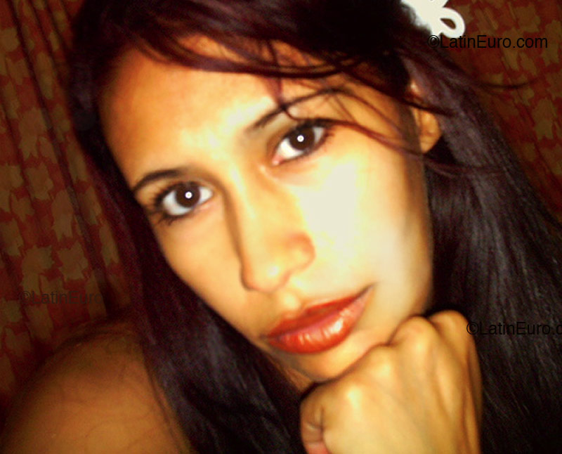 Date this hot Brazil girl Maria from  B2050