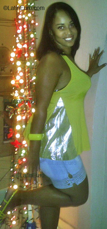 Date this georgeous Brazil girl Danielli from Rio de Janeiro B2148