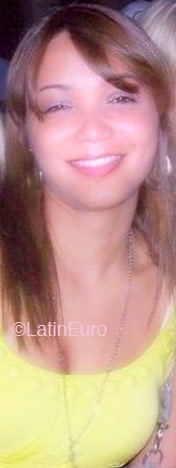 Date this charming Brazil girl Rebeca from Sao Jose dos Campos B2164