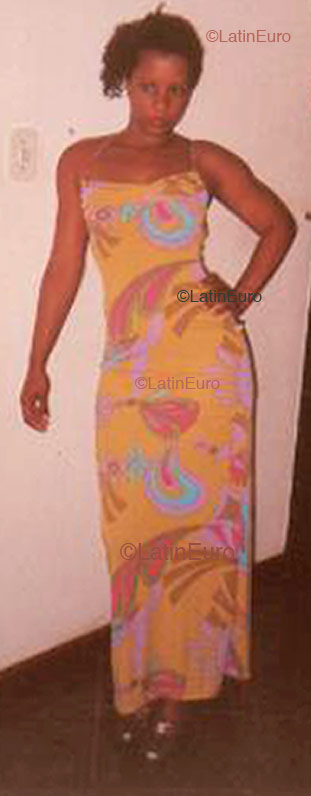 Date this sultry Brazil girl Marcia from Salvador B2169