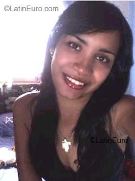 Date this good-looking Brazil girl Laiana from  B2194