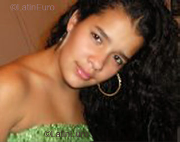 Date this exotic Brazil girl Raiane from  B2210