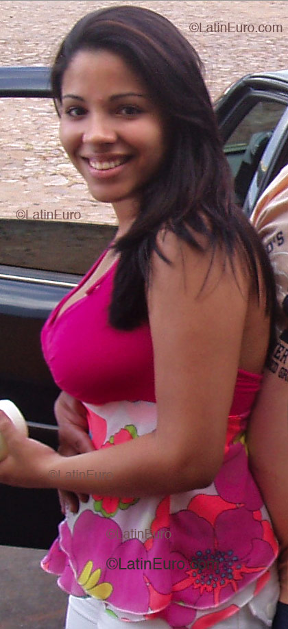Date this voluptuous Brazil girl Amanda from Teresina B2244