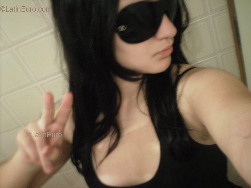 Date this good-looking Brazil girl Flavia from SAO PAULO B2287